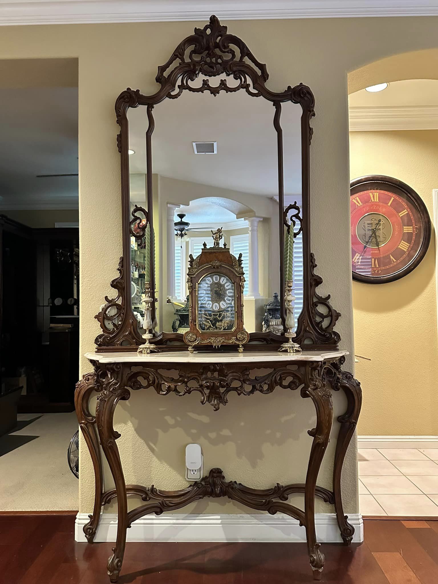 Elegant Italian-Made Table and Mirror