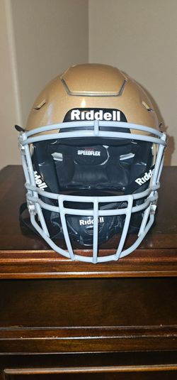Medium Riddell SpeedFlex with quick release chinstraps