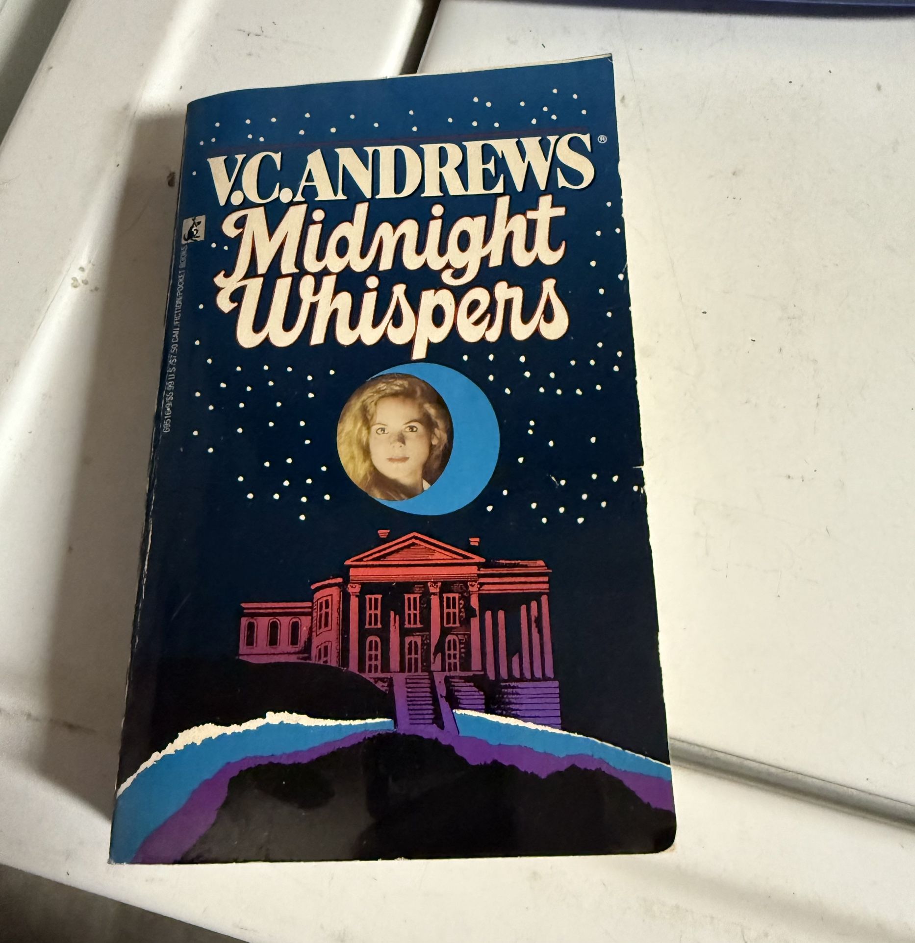 Book V.C. Andrews Midnight Whispers Softback 
