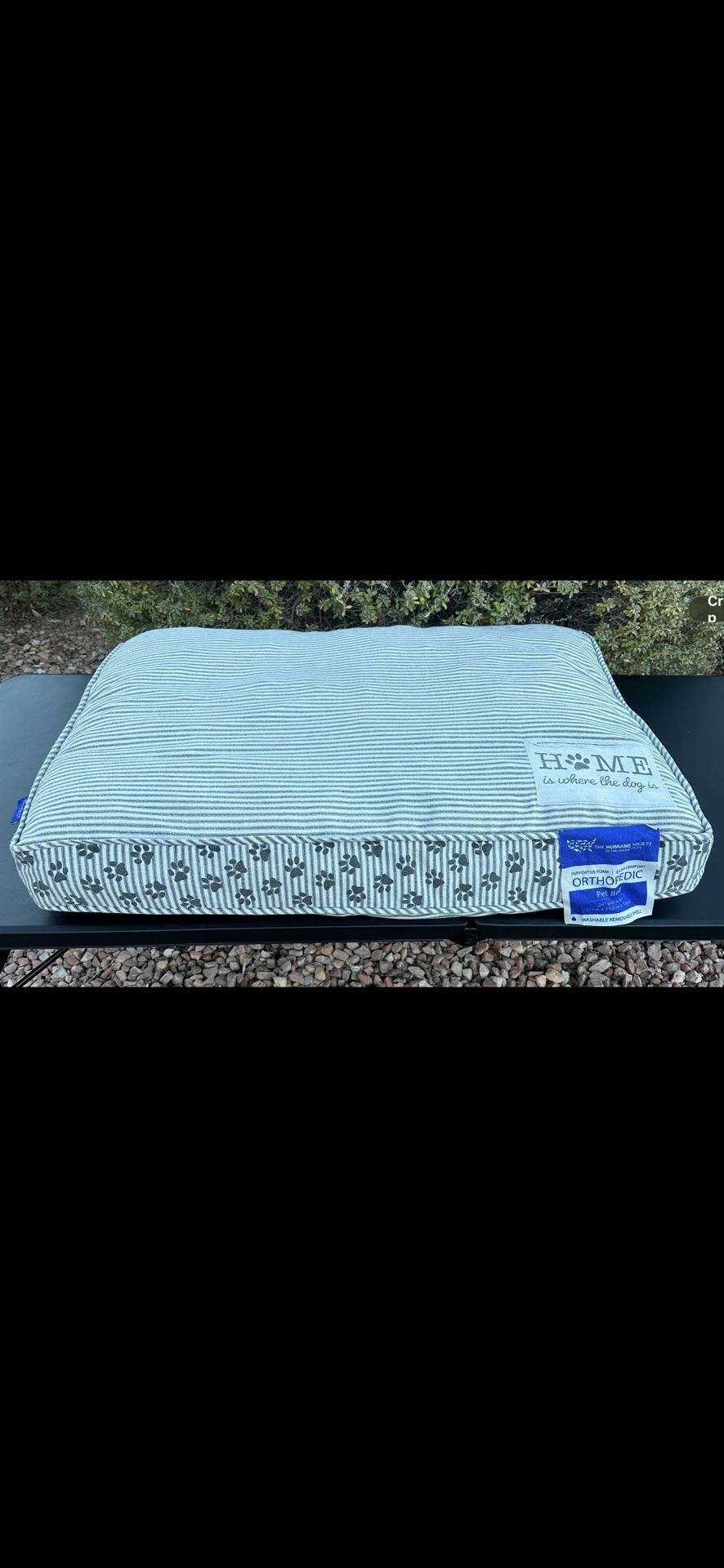 THE HUMANE SOCIETY OF UNITED STATES ORTHOPEDIC PET BED 28” x 40” x 4” Supportive Foam, Used In Good Condition