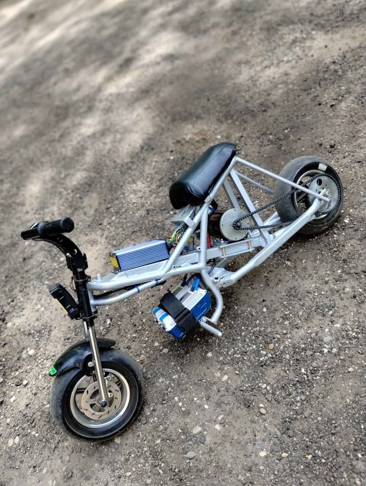 E Mini Bike 40 Mph+ 700$ OBO