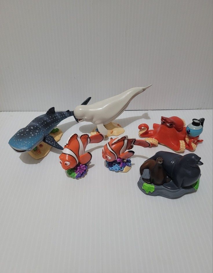 Disney Pixar Finding Nemo Toy Figure Lot Of 6.