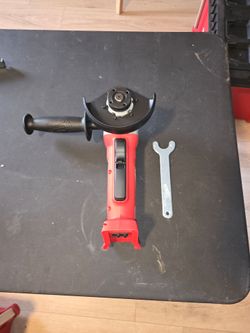 Milwaukee grinder