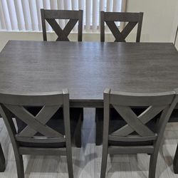 New Ashley's Dinner Table Set