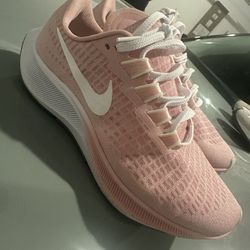 Women Pink Nike Pegasus Sneakers