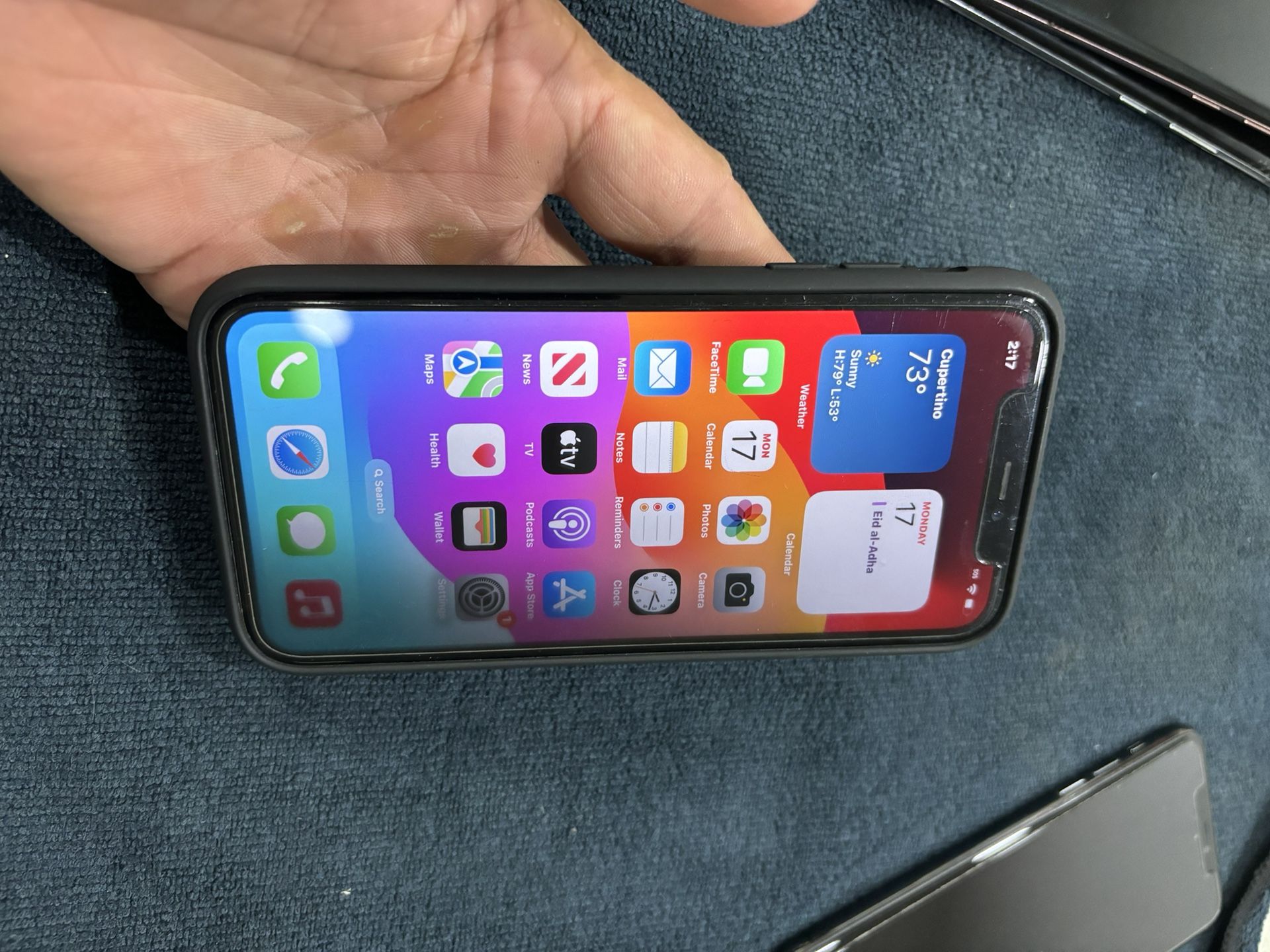 Apple iPhone 11 * Unlocked