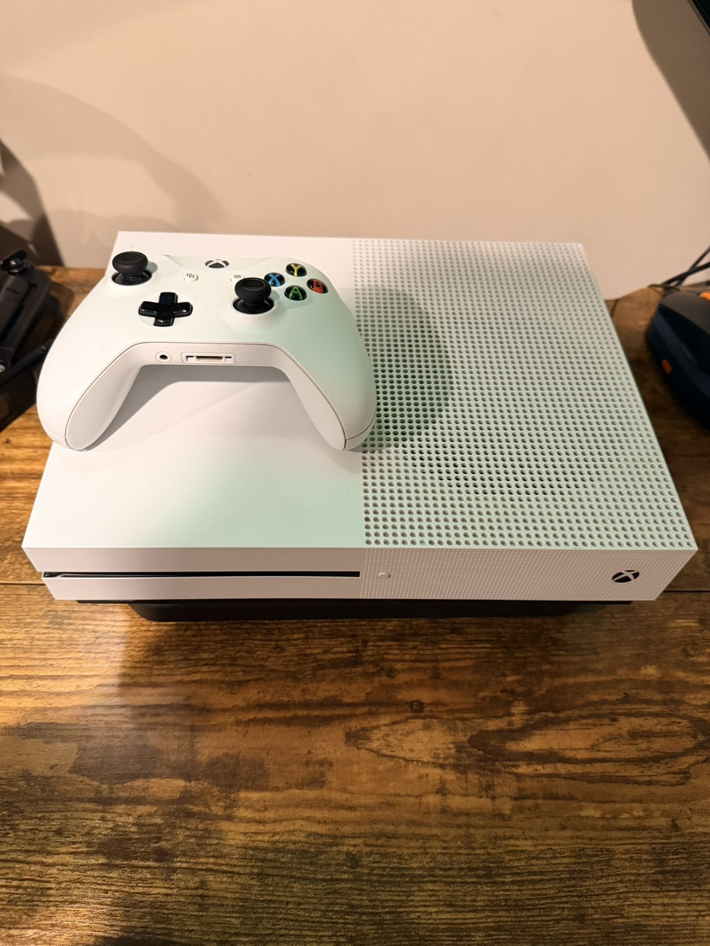 Xbox One S