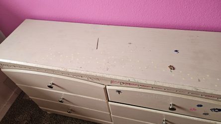 Dresser 6 drawer.  Ecselent condition