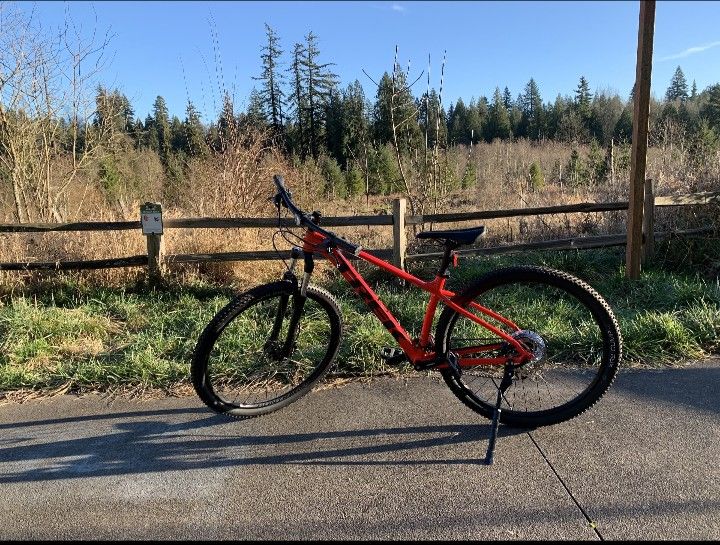 Trek Marlin 6 (2021)