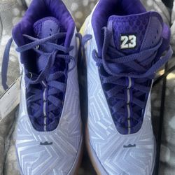 Lebron Size 10  1/2  