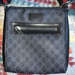 GG Black Small Messenger Bag 