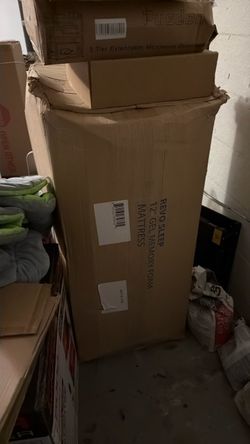NEW REVO 12” Queen Gel Memory Foam Mattress – Sealed in Box