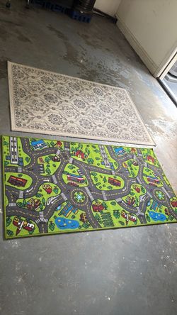 2 small carpets