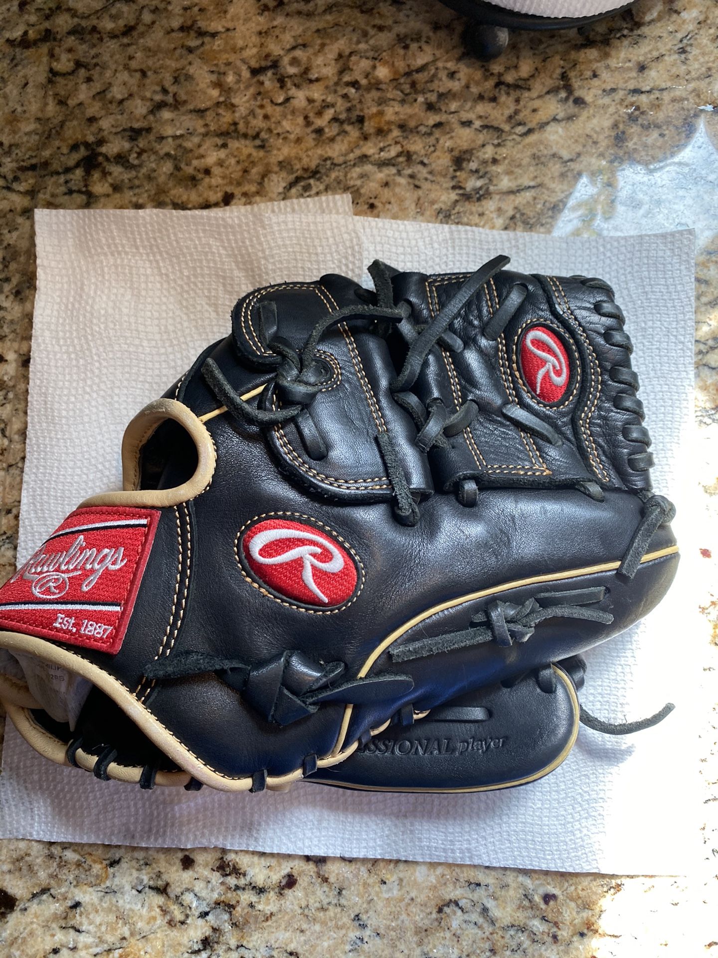 Rawlings 12 Inch GGE1202PB for Sale in Kenosha WI OfferUp