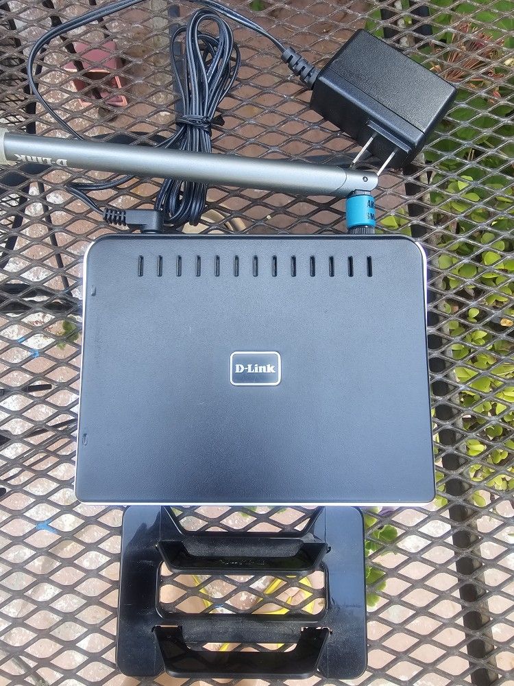 D Link DIR300 Wireless Router