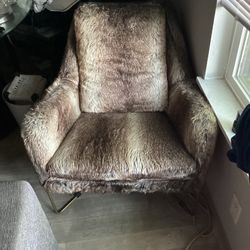 Ashley’s Scandinavia Design Faux Fur Chair 