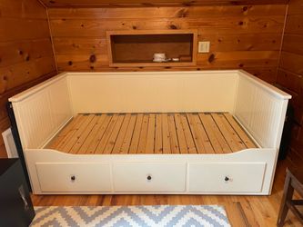 IKEA Hemnes Day bed bed frame with 3 drawers