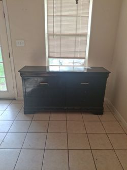 Dresser