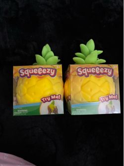 Viral pineapple squishy