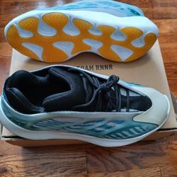 Yezzy 700 Size 11