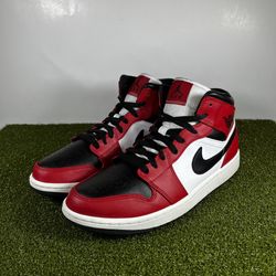Nike Air Jordan 1 Mid Chicago Black Toe Shoes Red 554724-069 Mens Size 9
