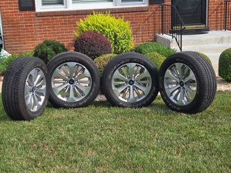 Ford Alloy Rims and Bridgestone Dueler H/L Tires