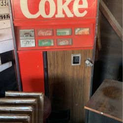 70s Coca-Cola machine works