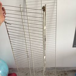 2 Shelves