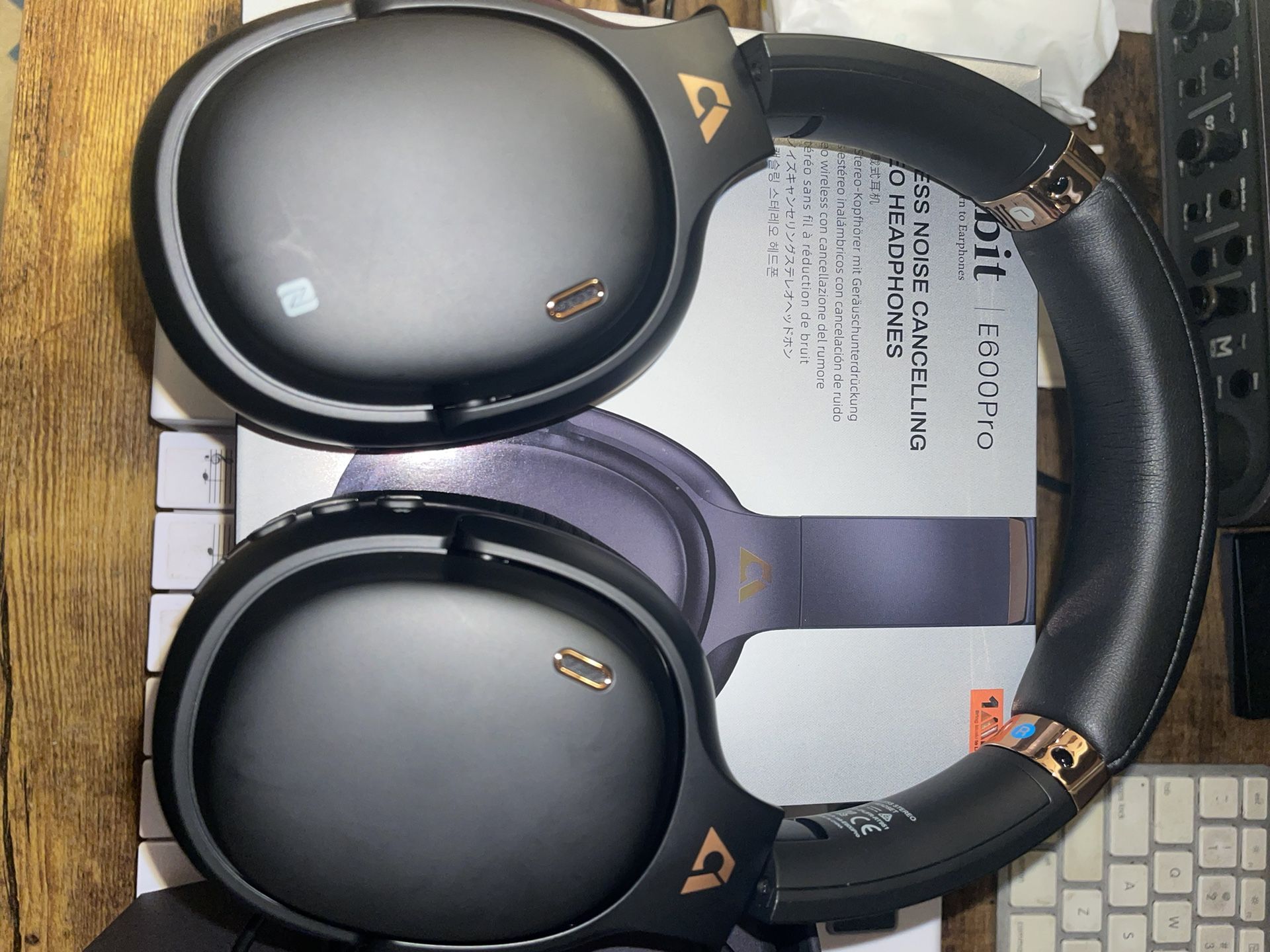 Ankbit E600 Pro Headphones