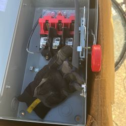 Eaton Disconnect box 60 Amp