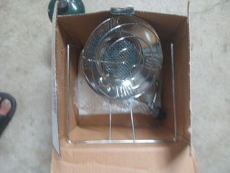 Potable hetaer cooker with gas tank