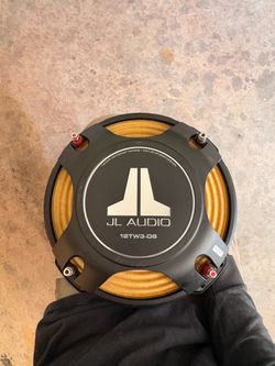 JL AUDIO  12 TW3-D8