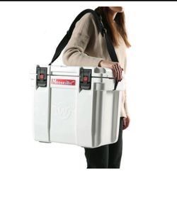 Moosejaw 25 Quart Ice Fort Hard Cooler with Microban,