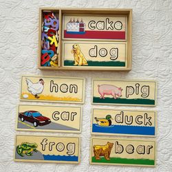 Melissa & Doug See & Spell Toy