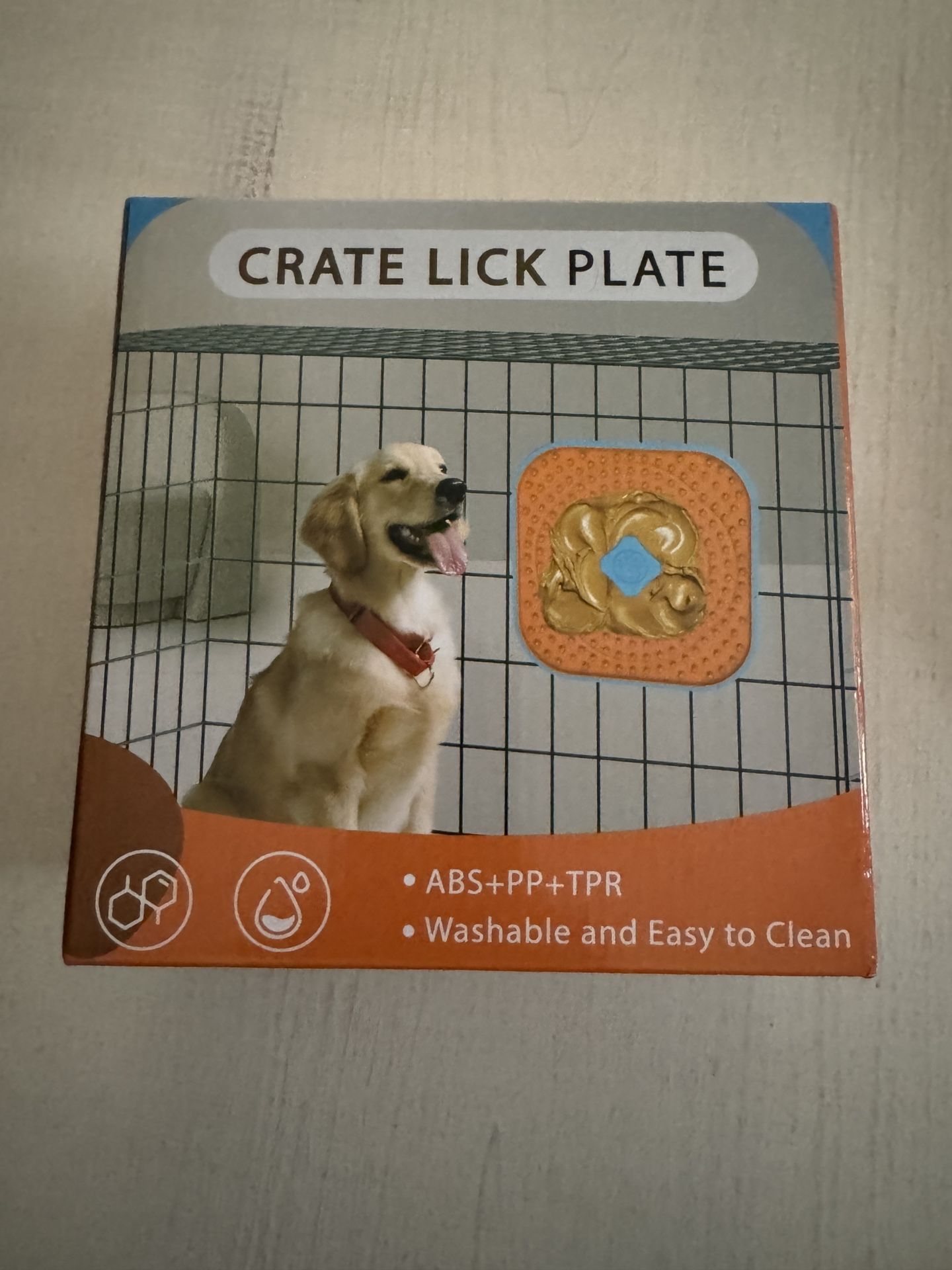 Crate Lick Plate for Dogs/Puppies and Cats/Kittens