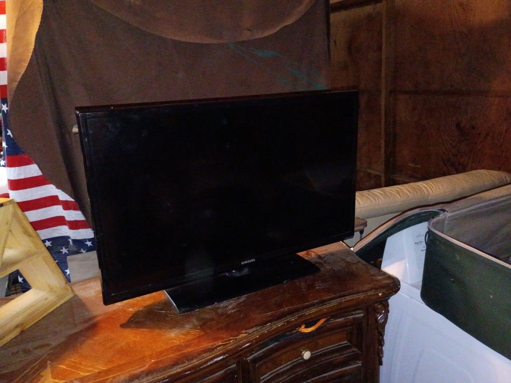 Samsung UN32EH4003 32" 720p 60Hz LED TV