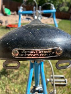 Vintage Shwinn Varsity bike