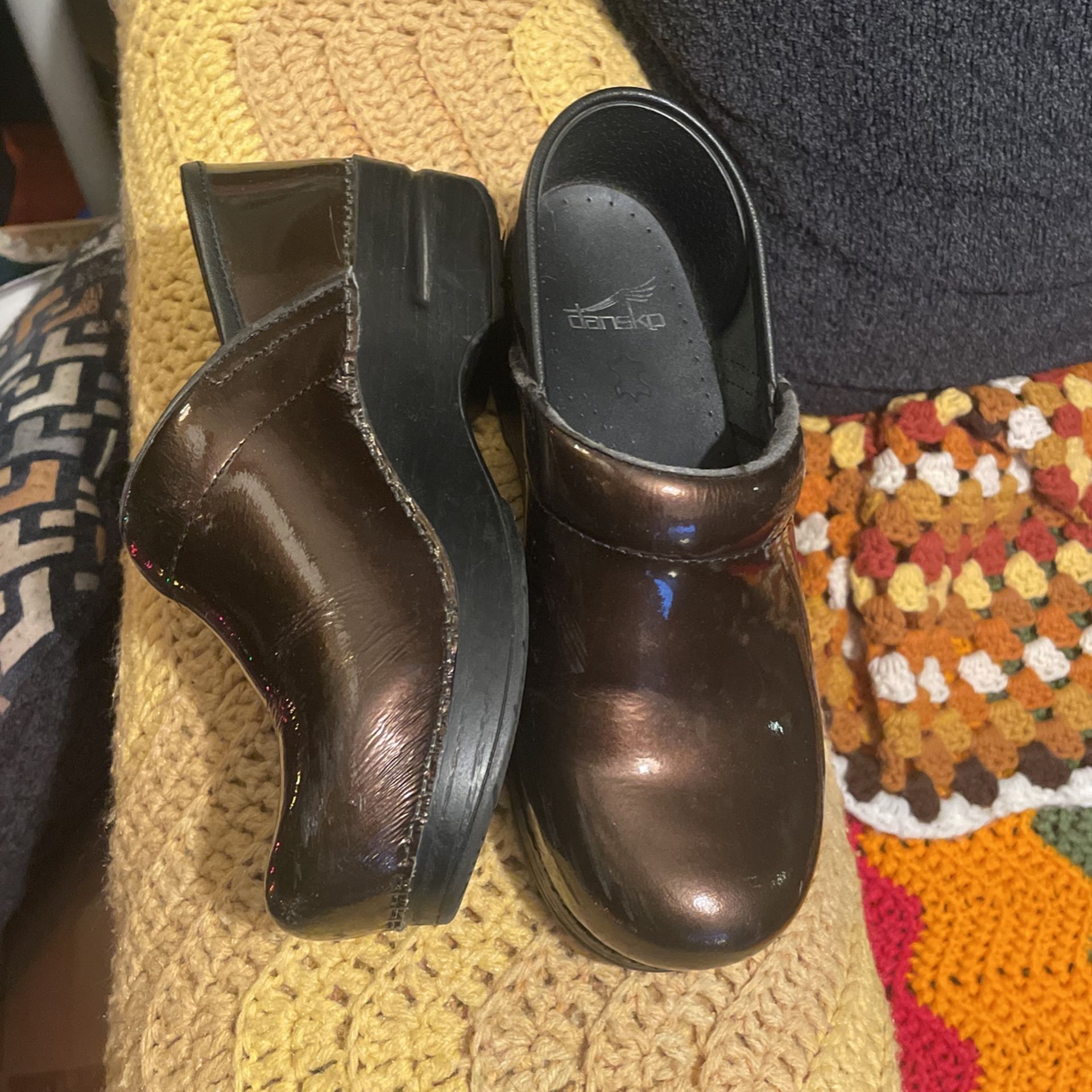 Used Dansko Clogs 36