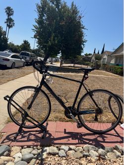 Specialized Hybrid Bike - XL Frame (Includes Brand New Spare Tire!)
