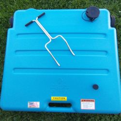 Barker 15 Gallon Pop Up Camper Tote.
