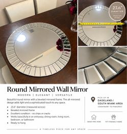 25.6” Round Beveled Mirrored Wall Mirror – Excellent Condition