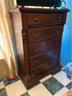 dresser