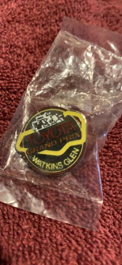 TOYOTA GRAND PRIX WATKINS GLEN LAPEL PIN 1970’S IN ORIGINAL UNOPENED BAG