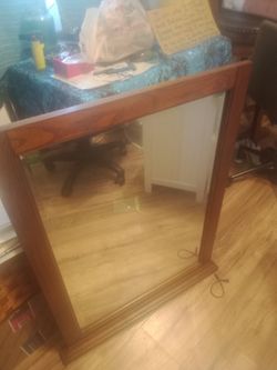 35x25 In Oak Dressor Top Bevelled Mirror