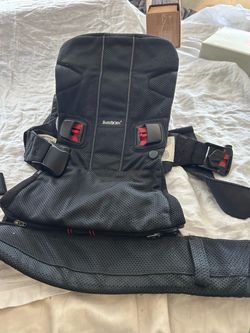 BabyBjörn Baby Carrier One