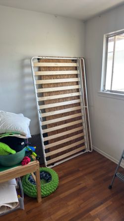 Trundle Bed Frame with Wood Slats
