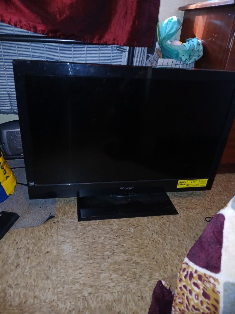 Emerson 29" Flat-screen TV