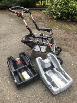 Graco Click Connect Stroller and two car seat bases