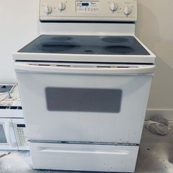 Microwave And Stove 