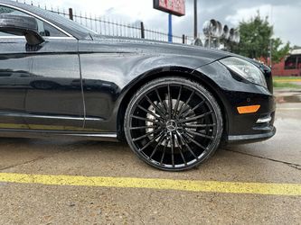 BRAND NEW22 INCH WHEELS AND TIRES